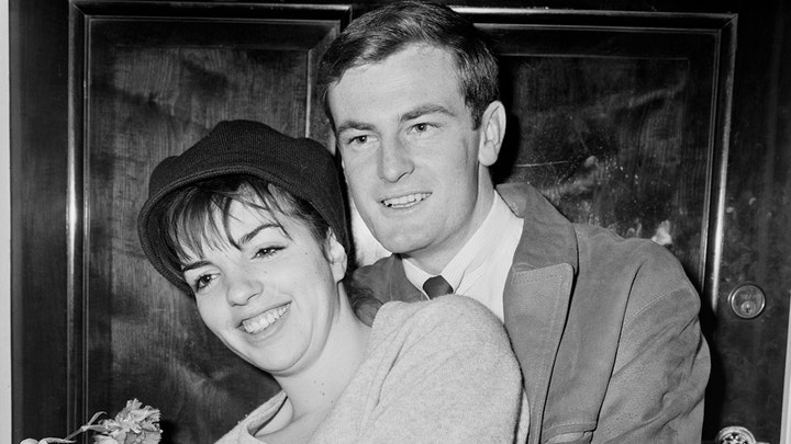 Liza Minnelli was devastated by her first husband's shocking secret: doc