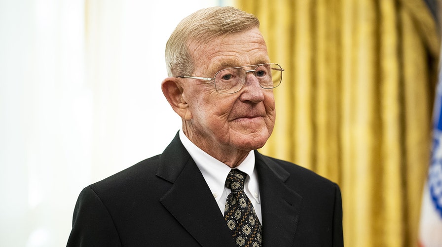 President Trump awards Lou Holtz Medal of Freedom 
