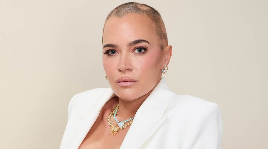 Teddi Mellencamp laughs off dad's plea to move out of Hollywood