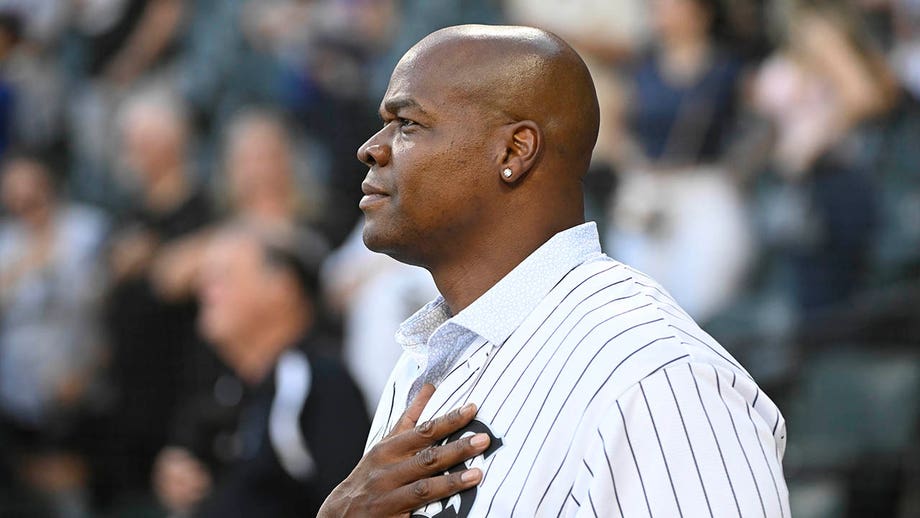 White Sox legend sues team over alleged unprompted use of likeness on new jerseys