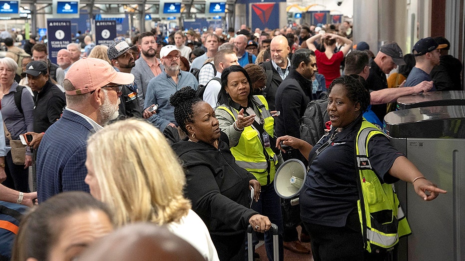 TSA callouts hit Houston, Atlanta, New Orleans hardest, 450 officers have quit nationwide