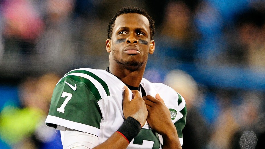 Aaron Glenn backs Geno Smith to lead Jets to 'promised land' despite latest interception-riddled season