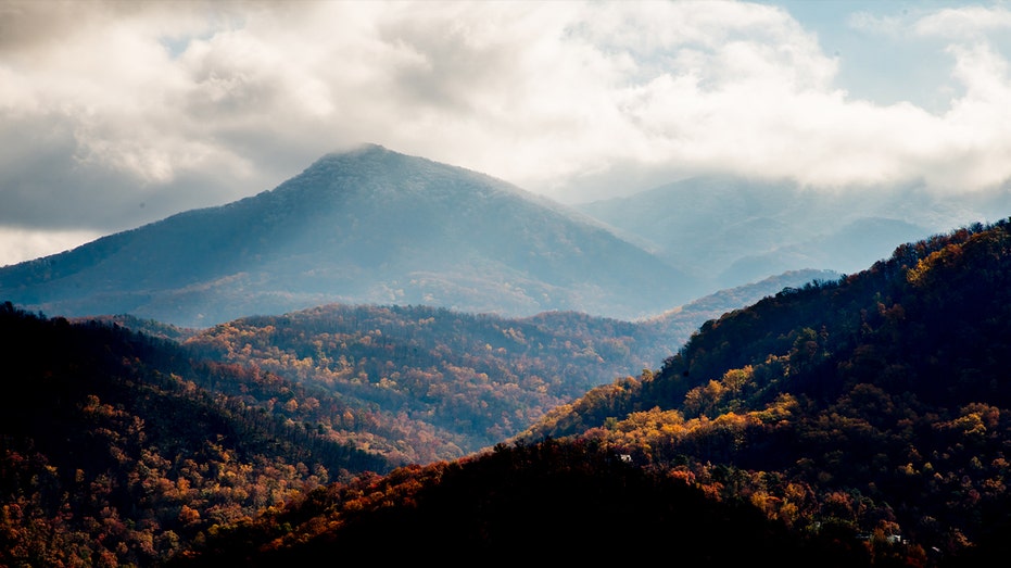 Woman dies after falling from 60-foot cliff along popular Smoky Mountains trail