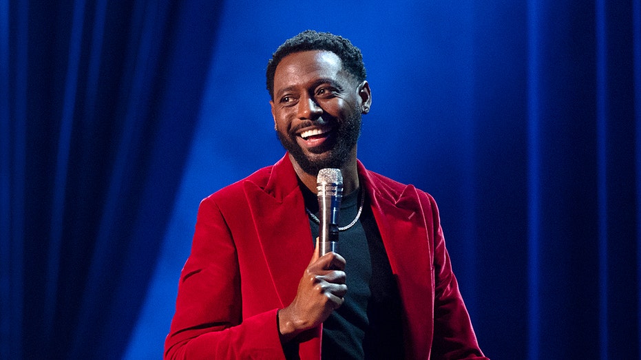 With 10 kids at home, comedian Kountry Wayne says real life writes the jokes