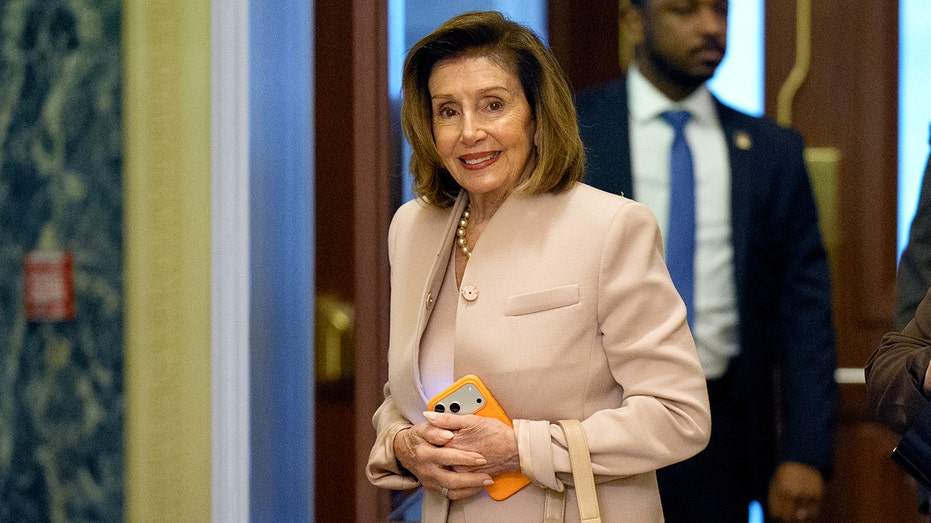 Nancy Pelosi endorses former Capitol Police officer Harry Dunn in second congressional bid