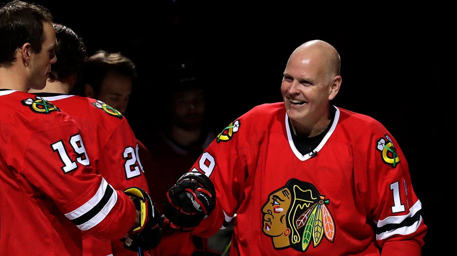 Longtime Blackhawks great and broadcaster Troy Murray dies at 63, team says