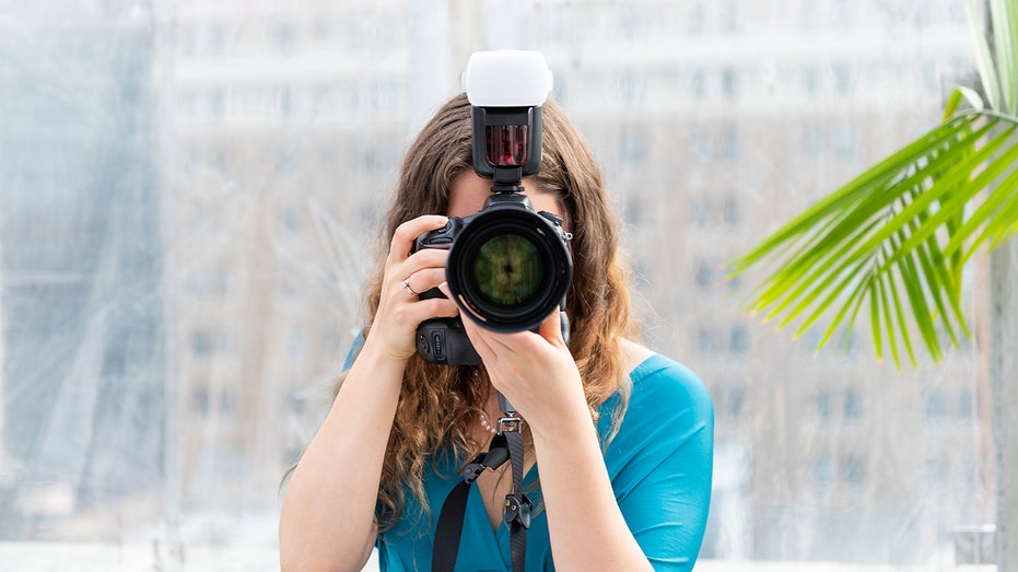 Louisville to pay $800K after Christian photographer beats law forcing her to shoot same-sex weddings