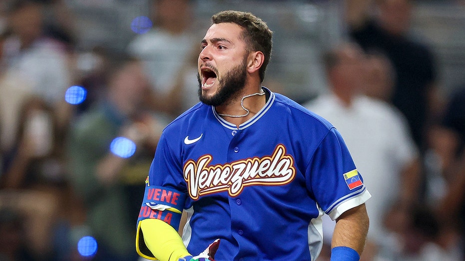 Venezuela shocks Team USA to win World Baseball Classic for first time