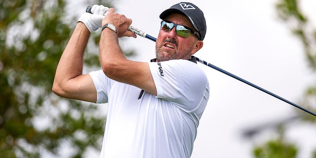 Phil Mickelson's team rips reporter for story about alleged troubling transgressions: 'Drive-by shooting'