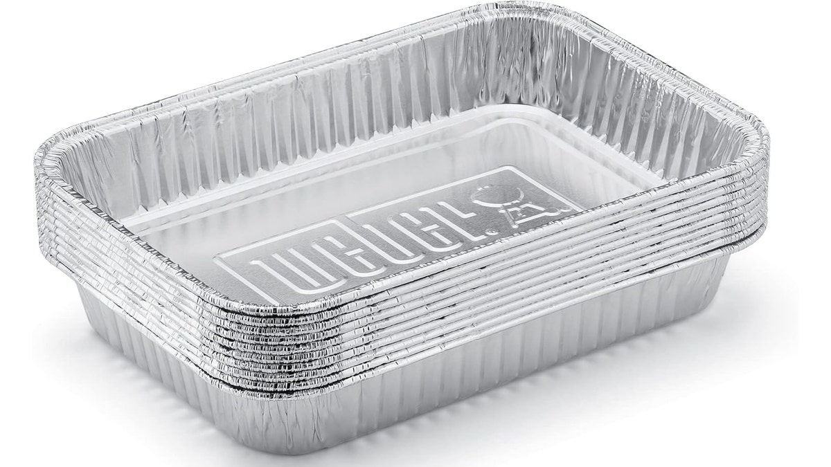 Just throw these drip pans out when they fill up.