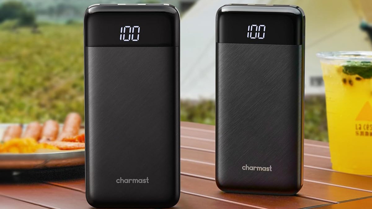 This battery pack has built-in cables for better organization. 