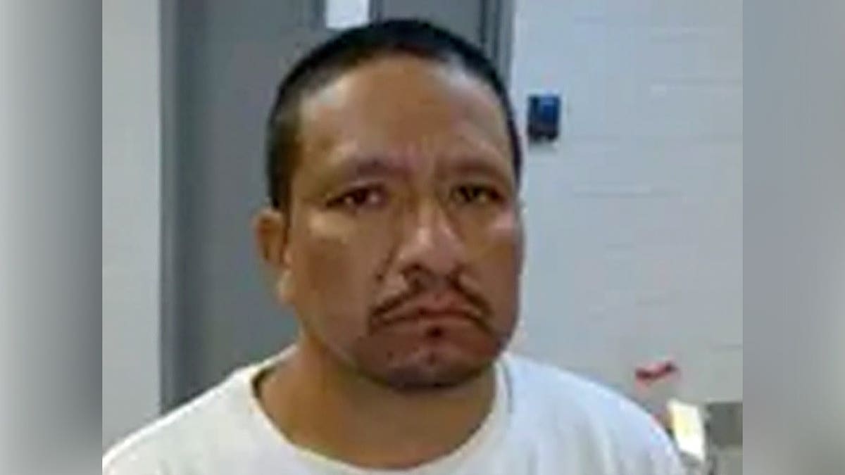 mugshot of Carlos Perez-Mendez
