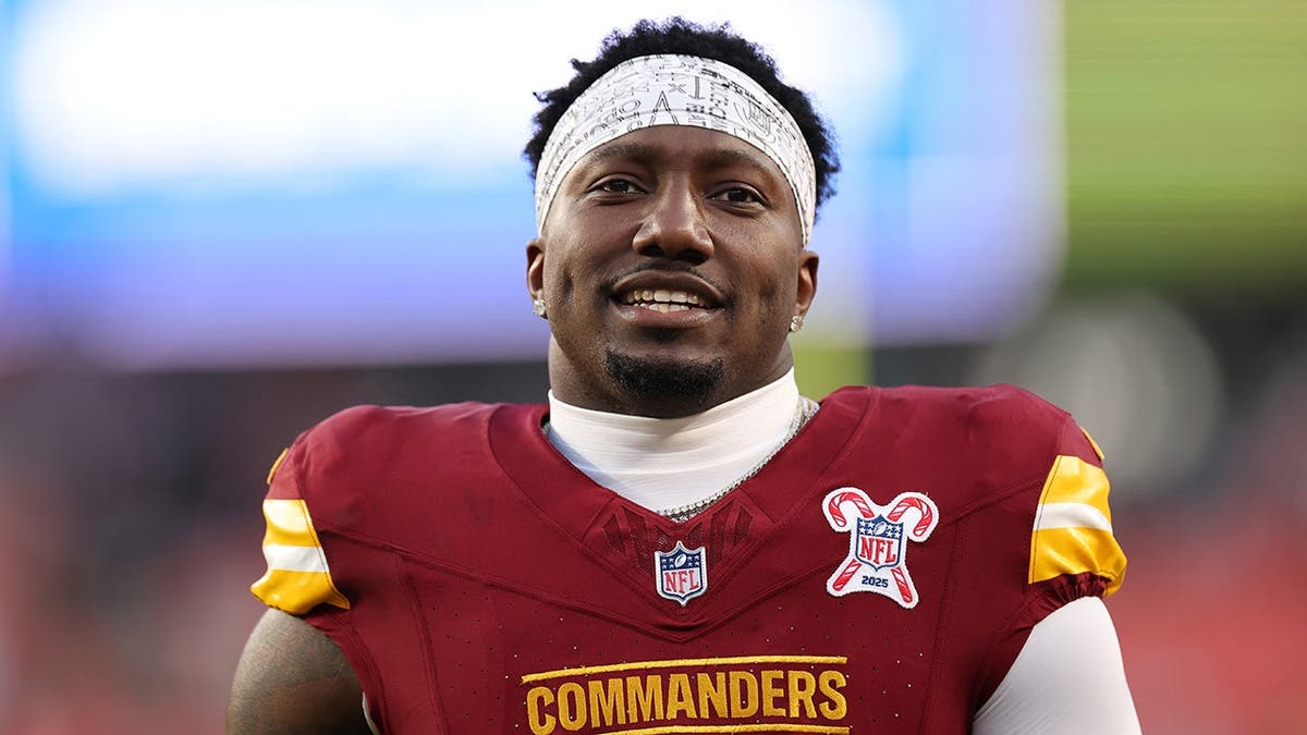 Deebo Samuel warming up   earlier  a game