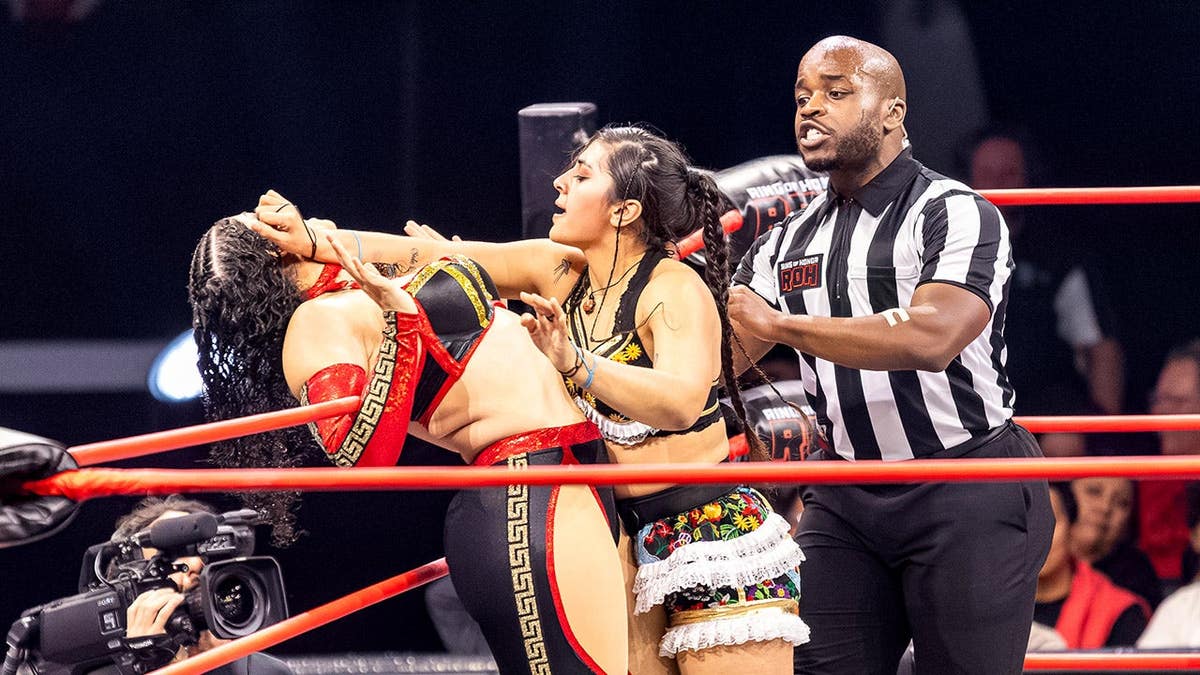 Johnnie Robbie pushes Persephone