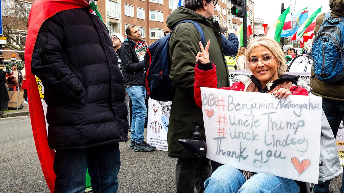Sign thanking 'Uncle Trump' and Netanyahu for helping Iranian people.