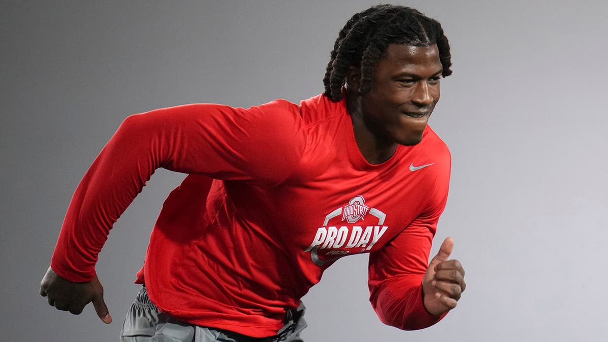 Ohio State Buckeyes linebacker Arvell Reese running during Pro Day at Woody Hayes Athletics Center