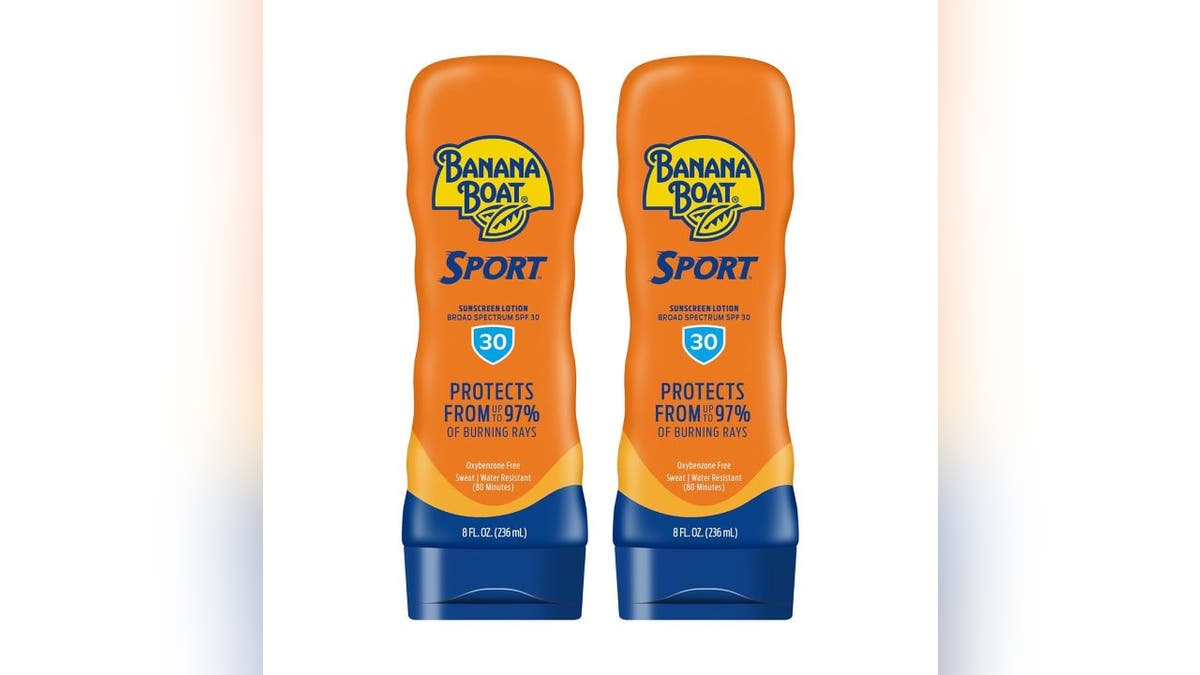 Formulated with ceramides, aloe and vitamin E.