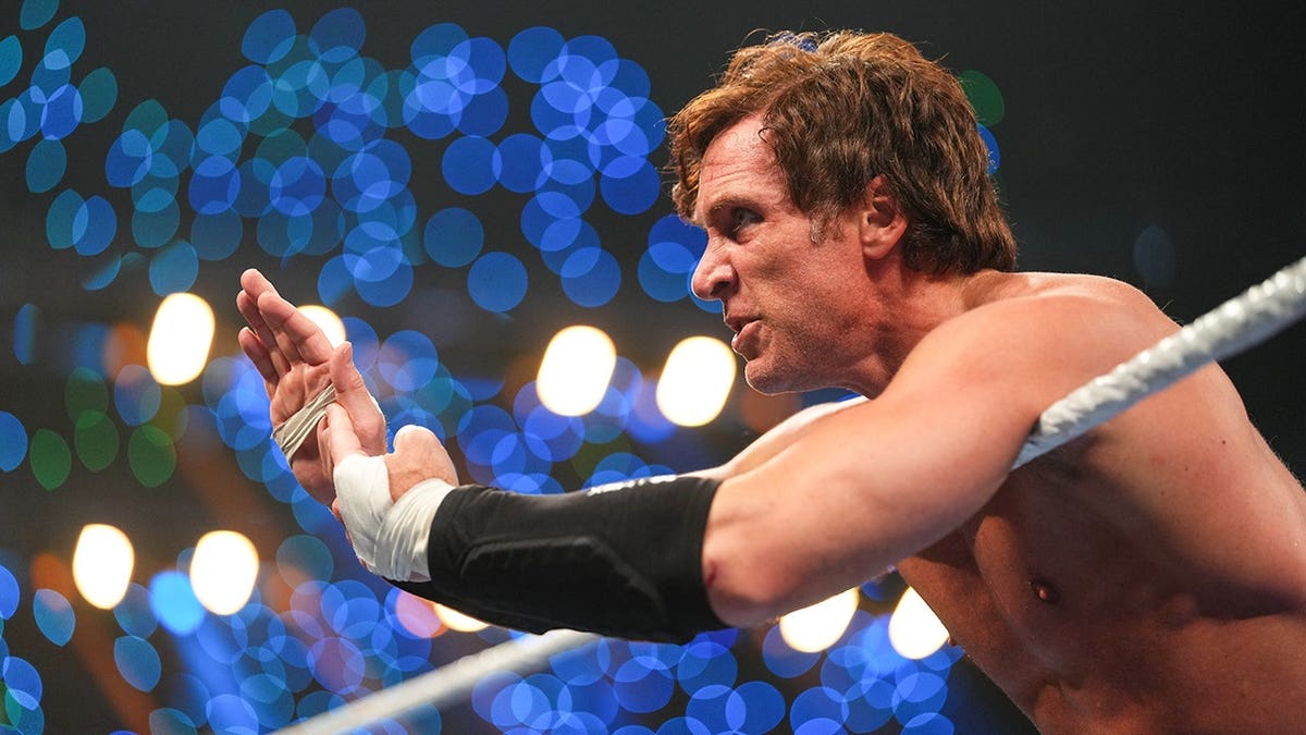 Chris Sabin celebrating his win at SmackDown in Raleigh, North Carolina.