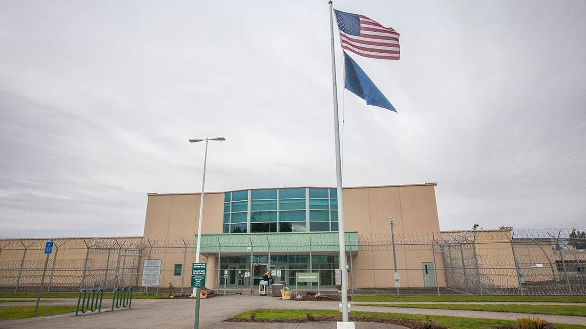 Edifício do Centro Correcional Coffee Creek em Wilsonville, Oregon