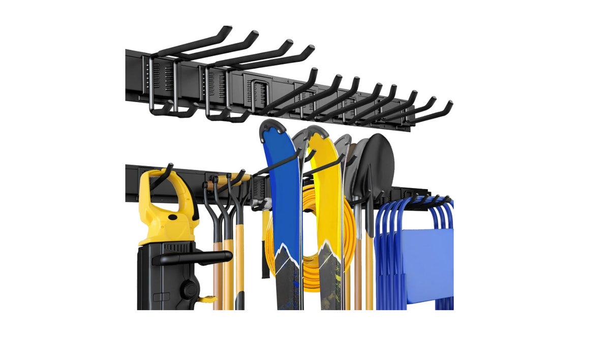 Pendure ancinhos, pás e muito mais nestes ganchos duráveis.