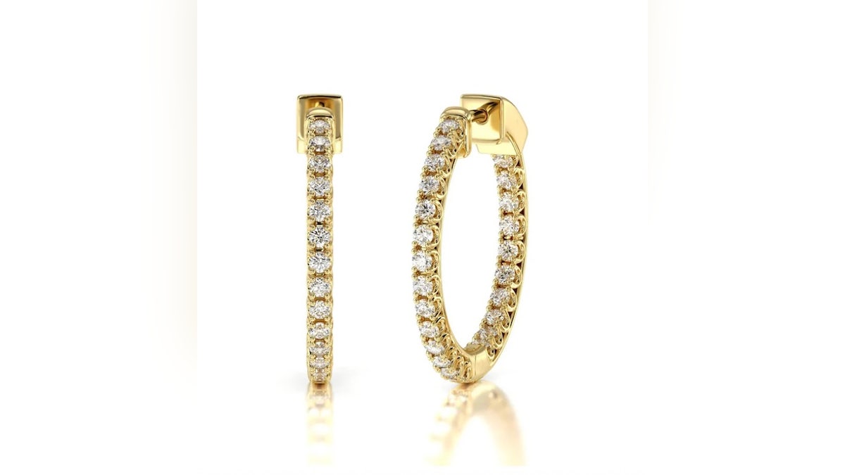 Hoops never disappoint. 