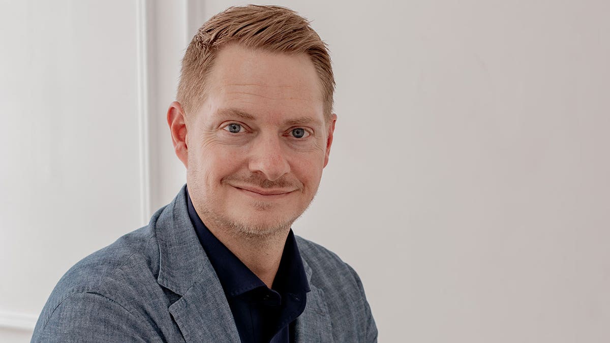 Jason VanRuler headshot