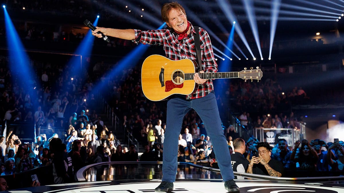 John Fogerty no palco do iHeartRadio Music Festival em Las Vegas em setembro de 2025.