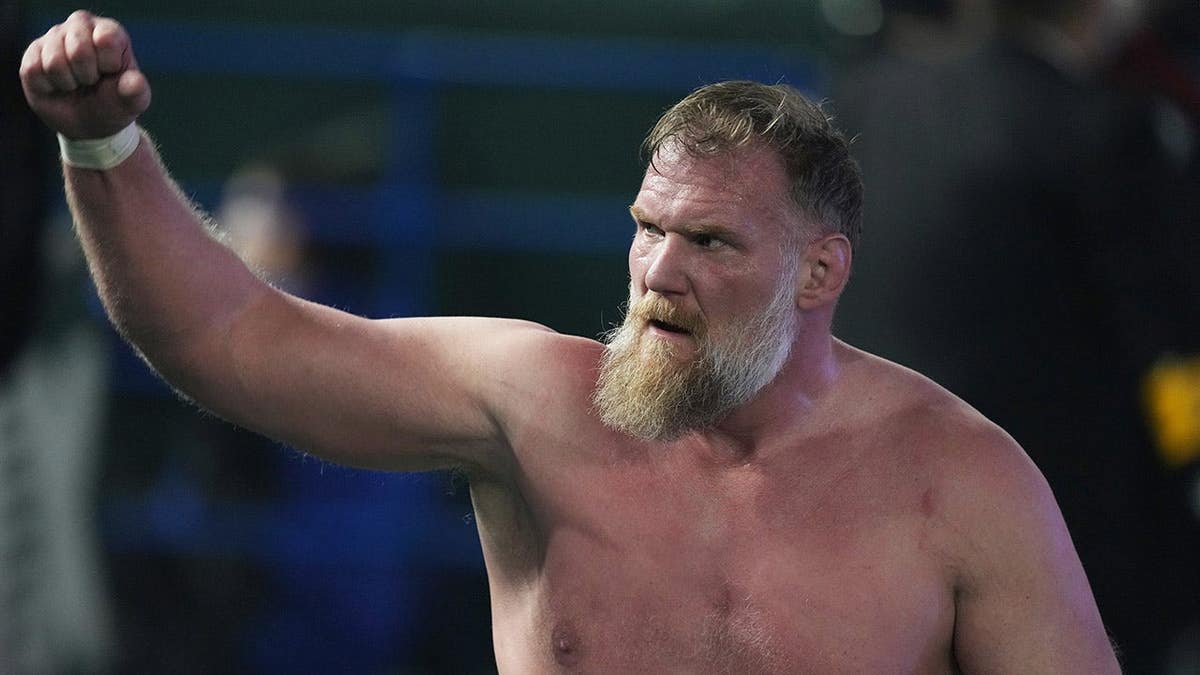 Josh Barnett looking on during Wrestle Kingdom 19 at Tokyo Dome