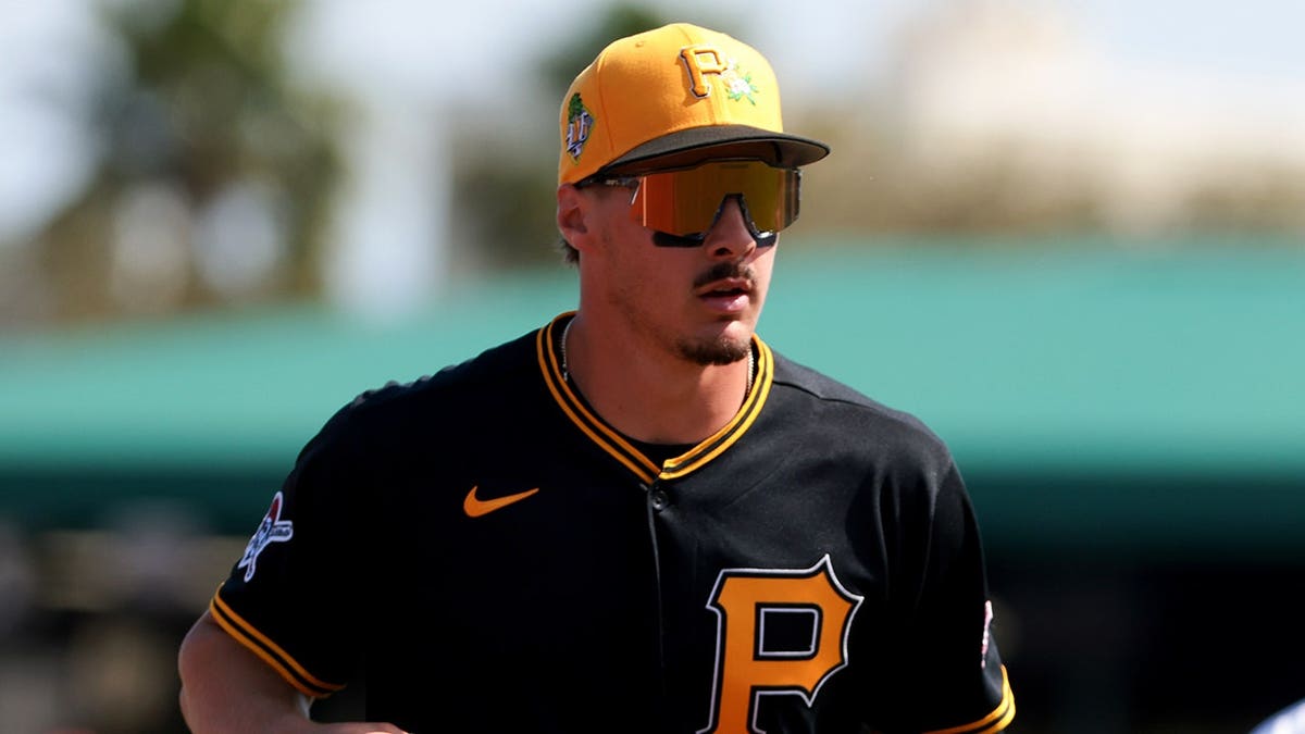 Pittsburgh Pirates shortstop Konnor Griffin runs