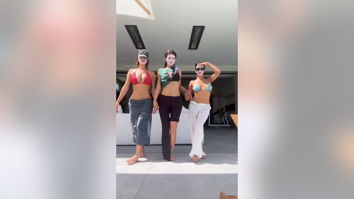 Kylie Jenner and friends