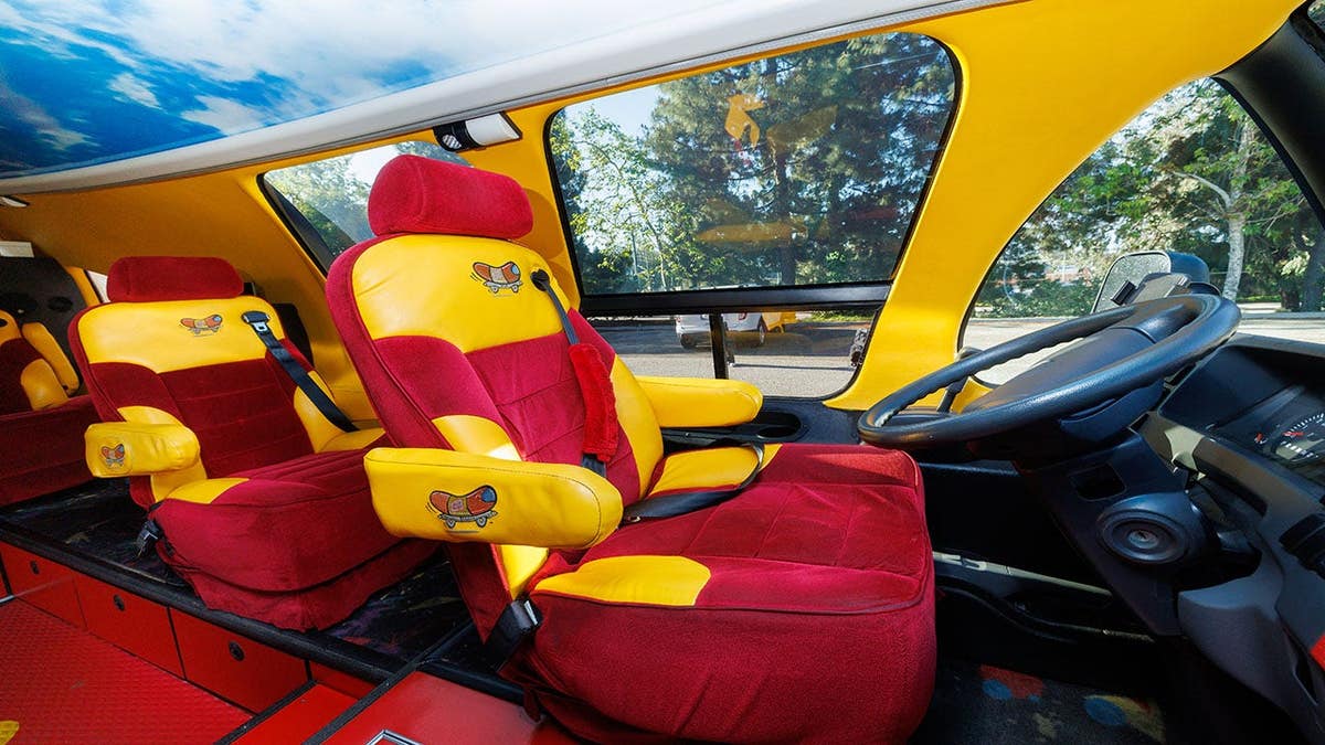 Oscar Mayer Wienermobile parcheggiata a Los Angeles, California.