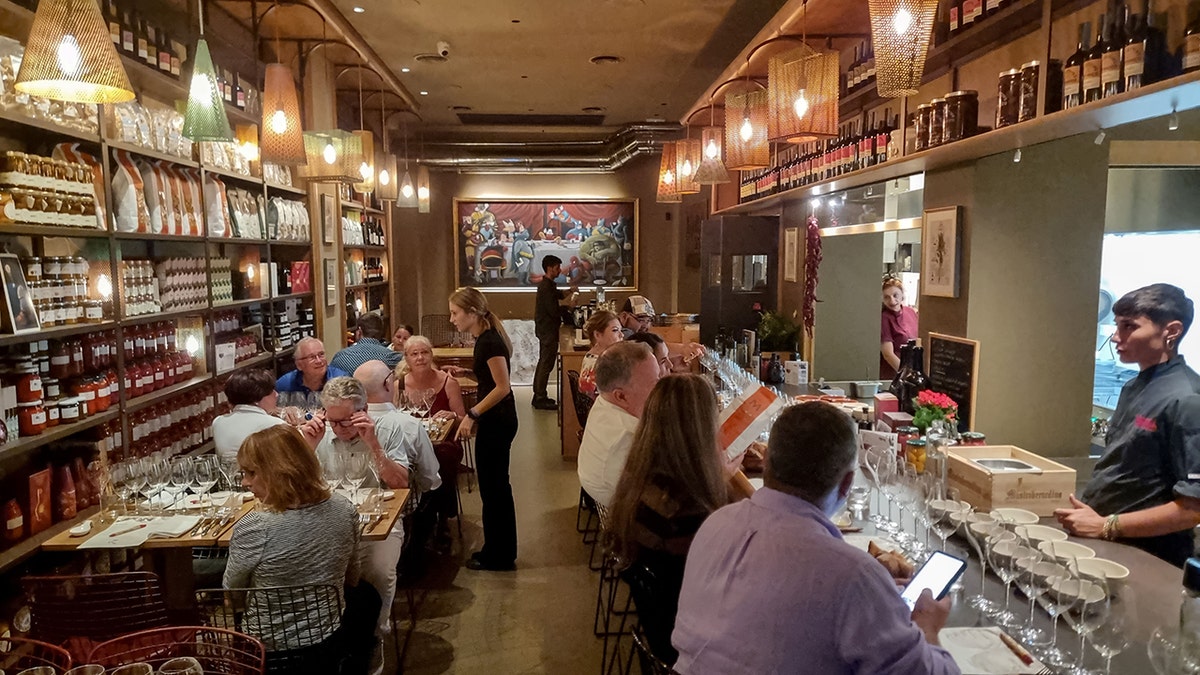 Phone-free restaurants are trending across the US