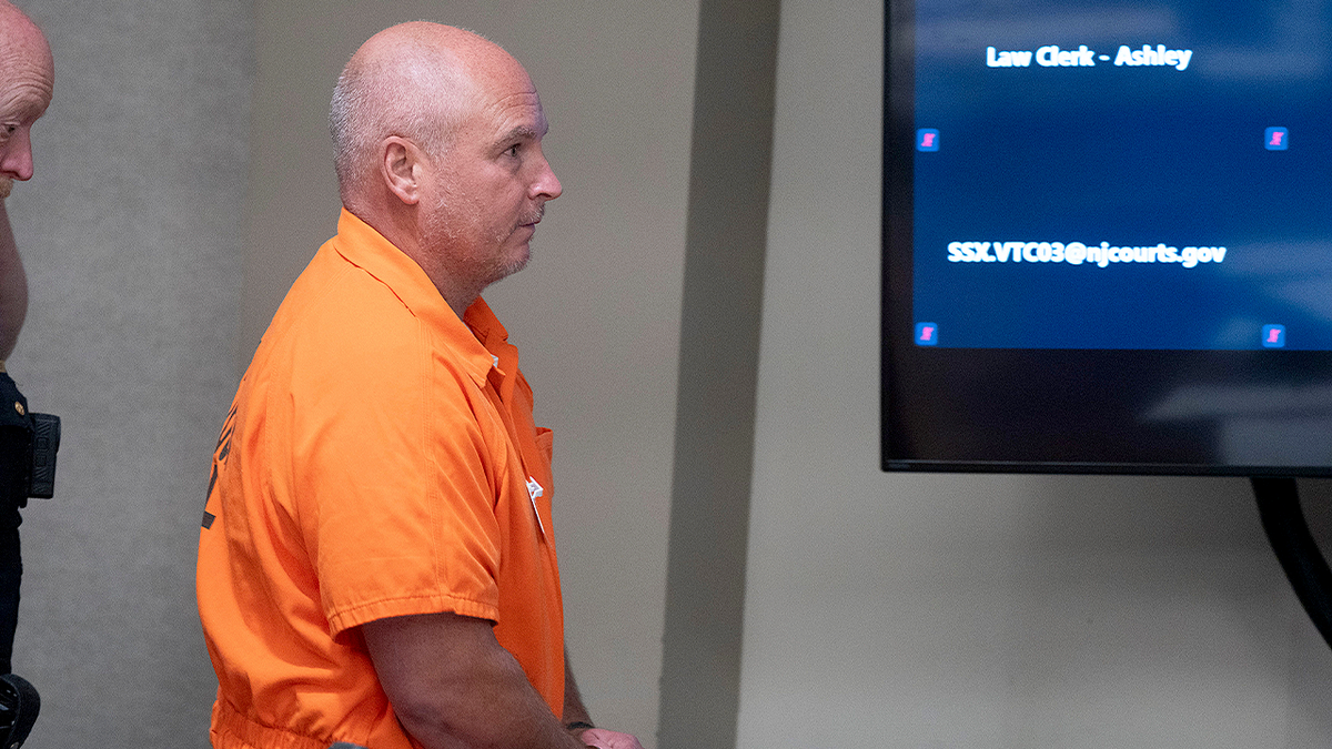 Robert McCaffrey stands in courtroom during New Jersey hearing in cold case murder