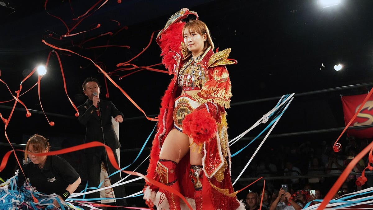 Sareee entering the wrestling ring at Shinjuku FACE in Tokyo