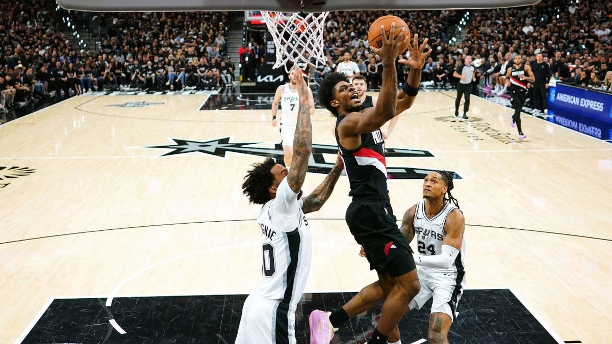 Portland Trail Blazers combo guard Scoot Henderson erupted for a game-high 32 points Tuesday vs. the San Antonio Spurs in the 2026 NBA Playoffs.