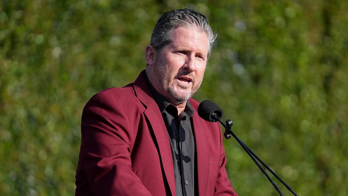Steve Beuerlein speaking at JSerra High School during JESPYS awards
