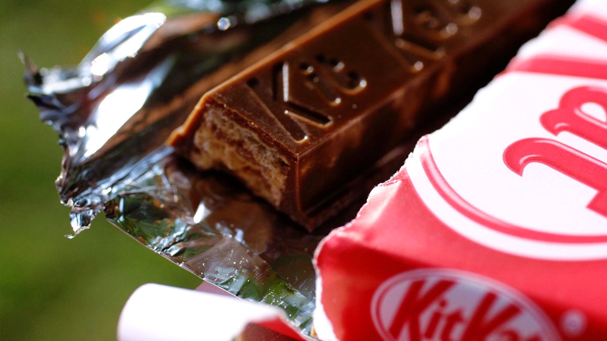 Open KitKat bar