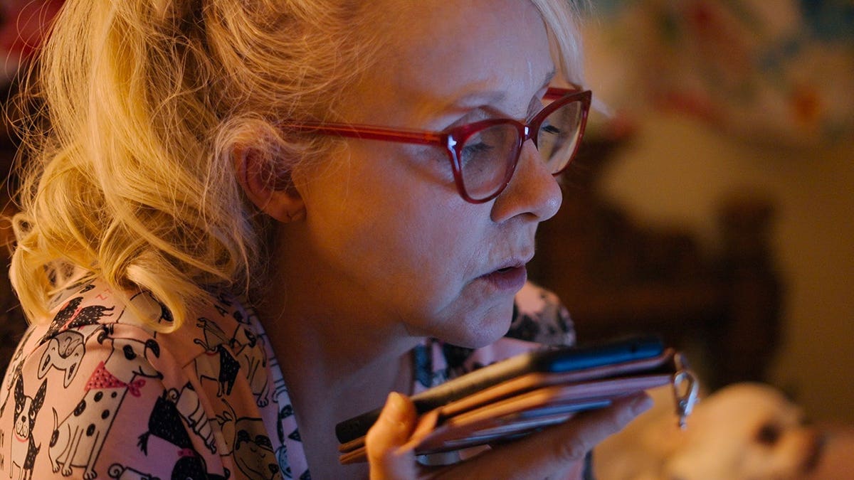 Christine Marie en una escena de «Trust Me: The False Prophet», temporada 1