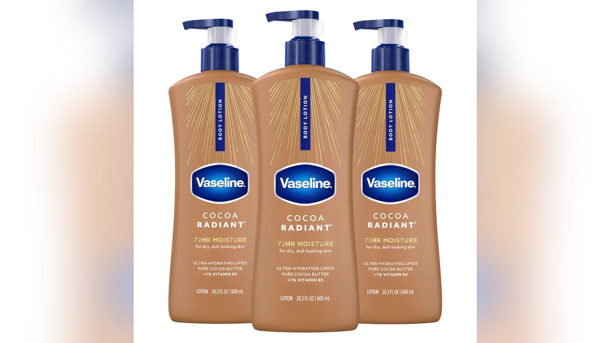 Mantenha esses frascos de loção de tamanho acessível à mão durante toda a temporada.