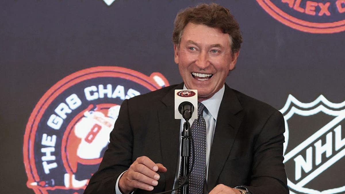 Wayne Gretzky speaking to media at Capital One Arena in Washington, D.C.