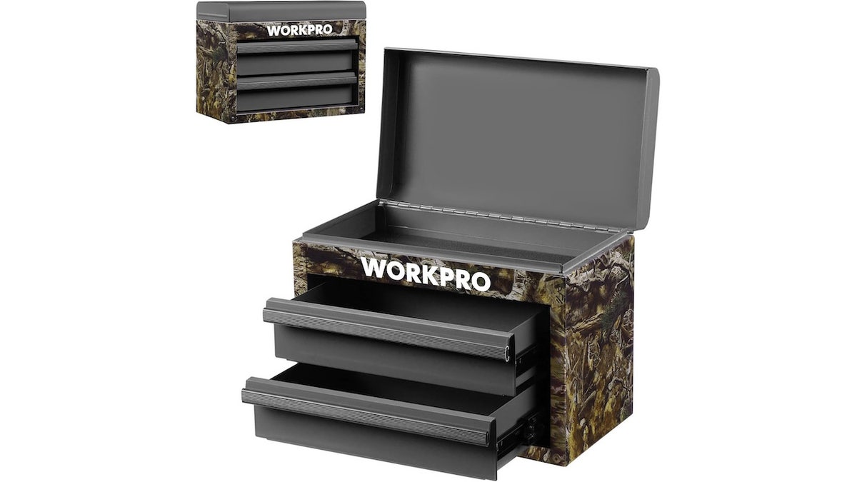 Traga suas ferramentas favoritas com você nesta mini caixa de ferramentas camuflada. 