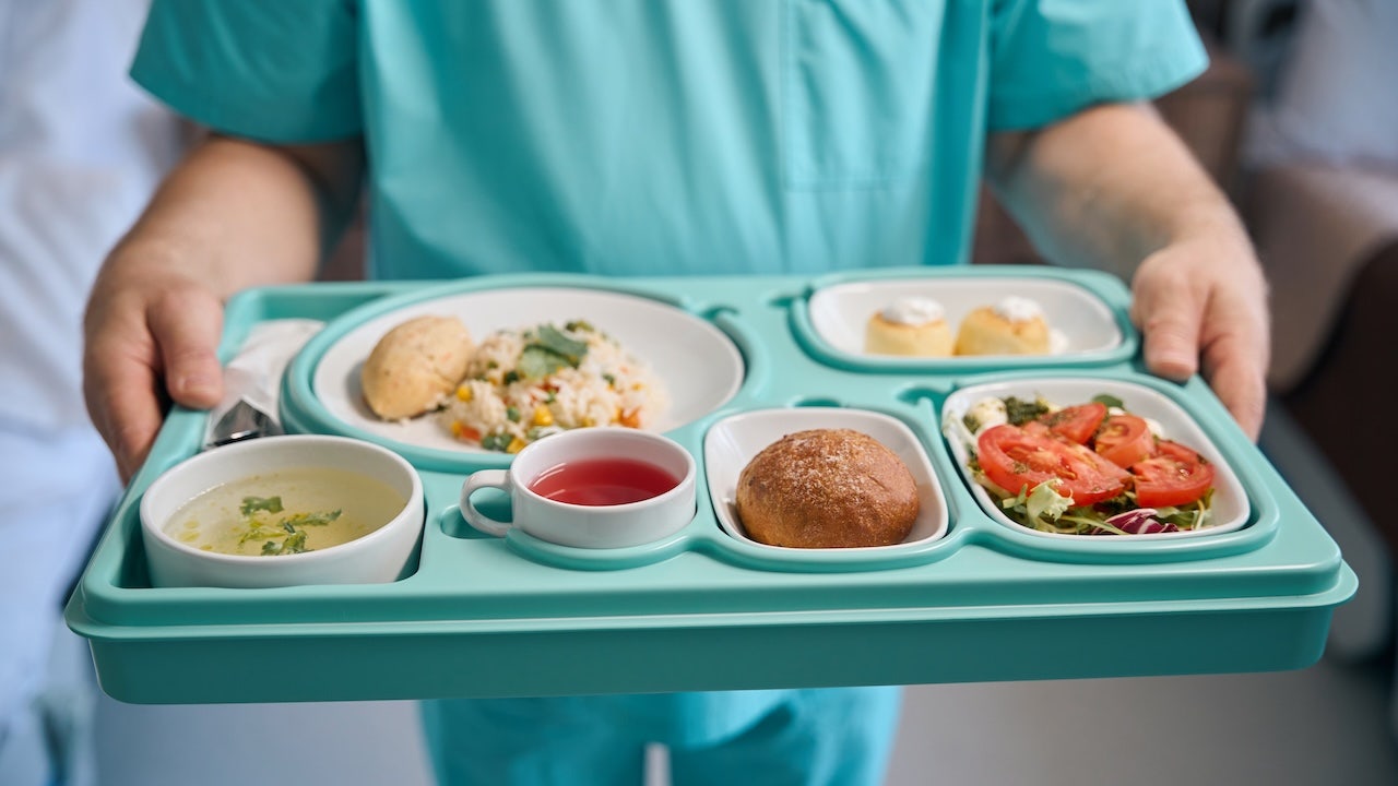 foxnews.com - Ashley DiMella - Officials slam hospital food as health experts demand menu overhaul: 'Farm to gurney
