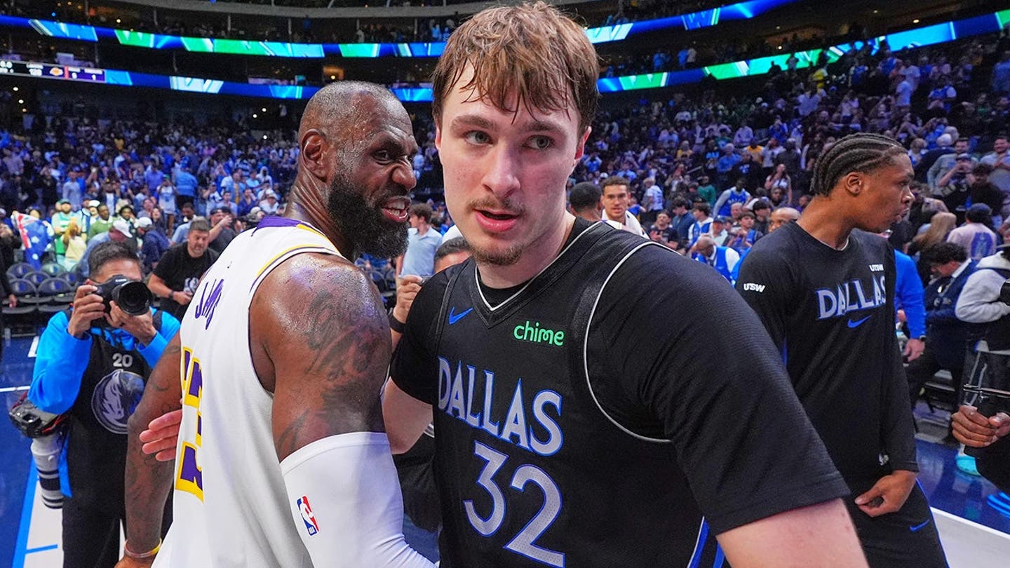 Ο Κούπερ Φλαγκ κάνει την τελευταία «δήλωση» για το ΝΒΑ Ρούκι της Χρονιάς με 45 πόντους στη νίκη των Mavs επί των Λέικερς