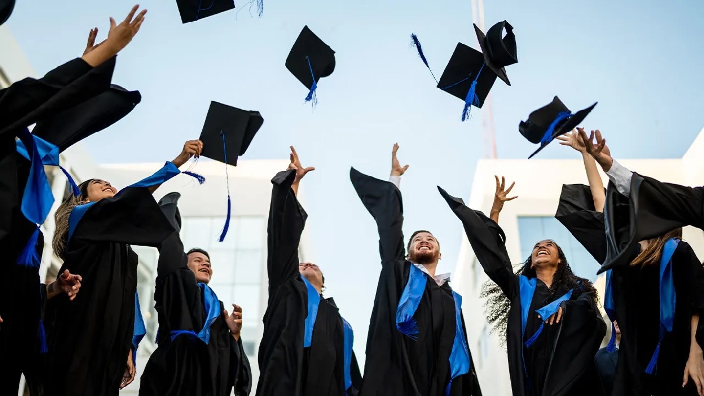 Student loan rule would penalize graduates who enter ministry, Christian college leaders say
