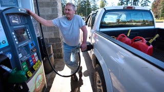 Long lines form at tribal gas stations as drivers chase steep discounts amid high fuel costs