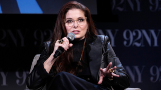 Debra Messing ditches Democrat for Trump-backed Republican as she sounds alarm over New York
