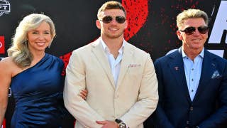 Bears draft pick's sister, Kiera Thieneman, leans into attention with highlights from show stealing night