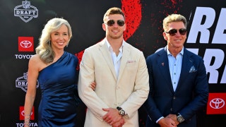 Bears draft pick's sister, Kiera Thieneman, leans into attention with highlights from show stealing night