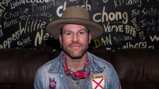 Country singer Drake White describes ‘gunshot’ moment his brain ruptured mid-concert: ‘I knew I was dying’