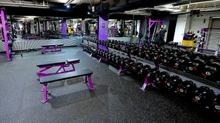 New Hampshire woman says Planet Fitness canceled her membership after she reported man in locker room